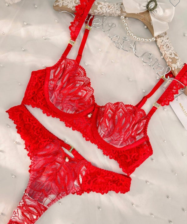 Pink Apple Boutique LLC 